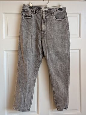 Abercrombie & Fitch Grey Wash The Mom High Rise Jeans Curve Love 30/10